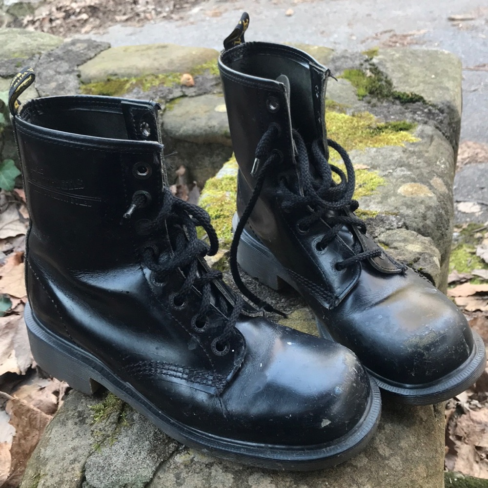 Classic doc marten 8 eye boots